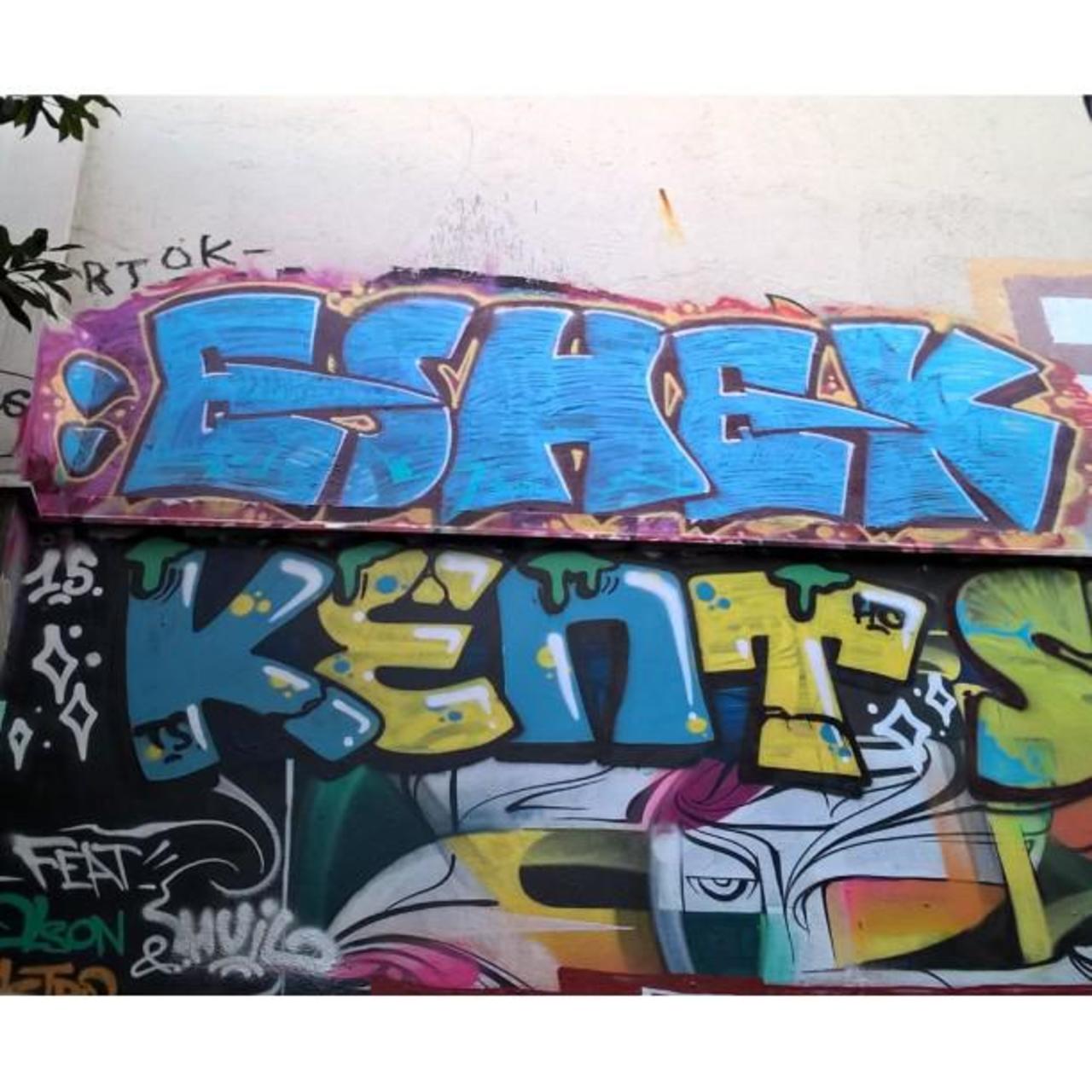 #Paris #graffiti photo by @maxdimontemarciano http://ift.tt/1QKtaeT #StreetArt http://t.co/fvVhk4MeTp