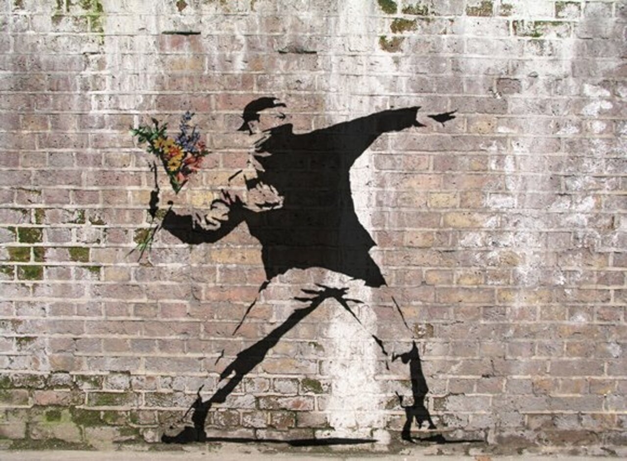 RT @nani195: "Flower Thrower" by Banksy  #art #streetart #graffiti #arte #flowers https://t.co/2ctiv52iHj