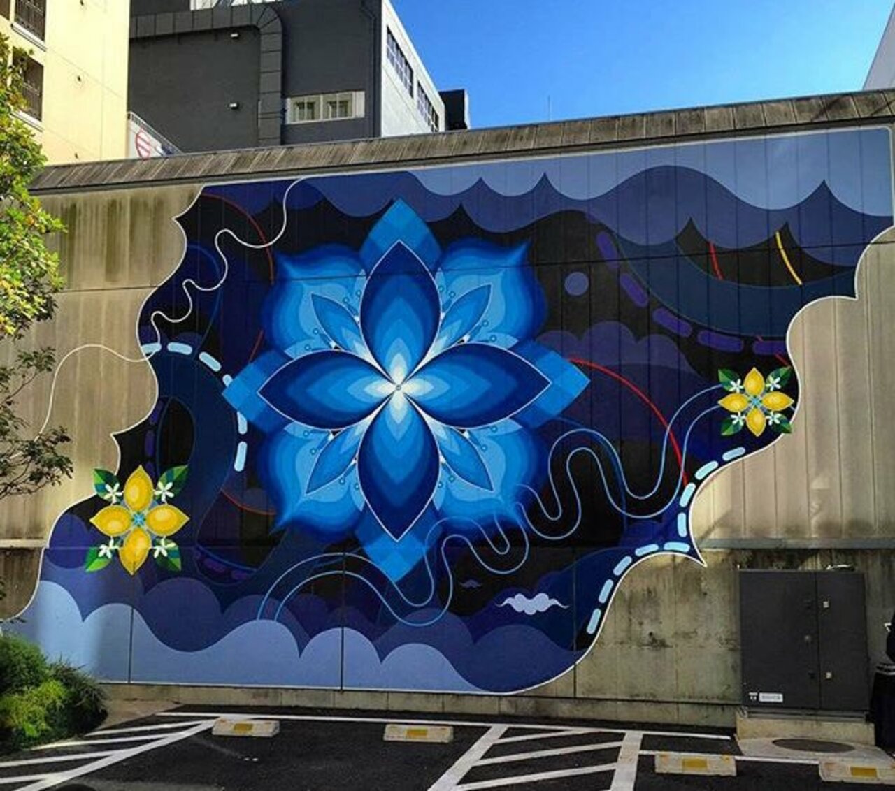 New Street Art by htzk, kami_htzk + sasu_lyri 

#art #graffiti #mural #streetart https://t.co/6Tpo8TGPhd