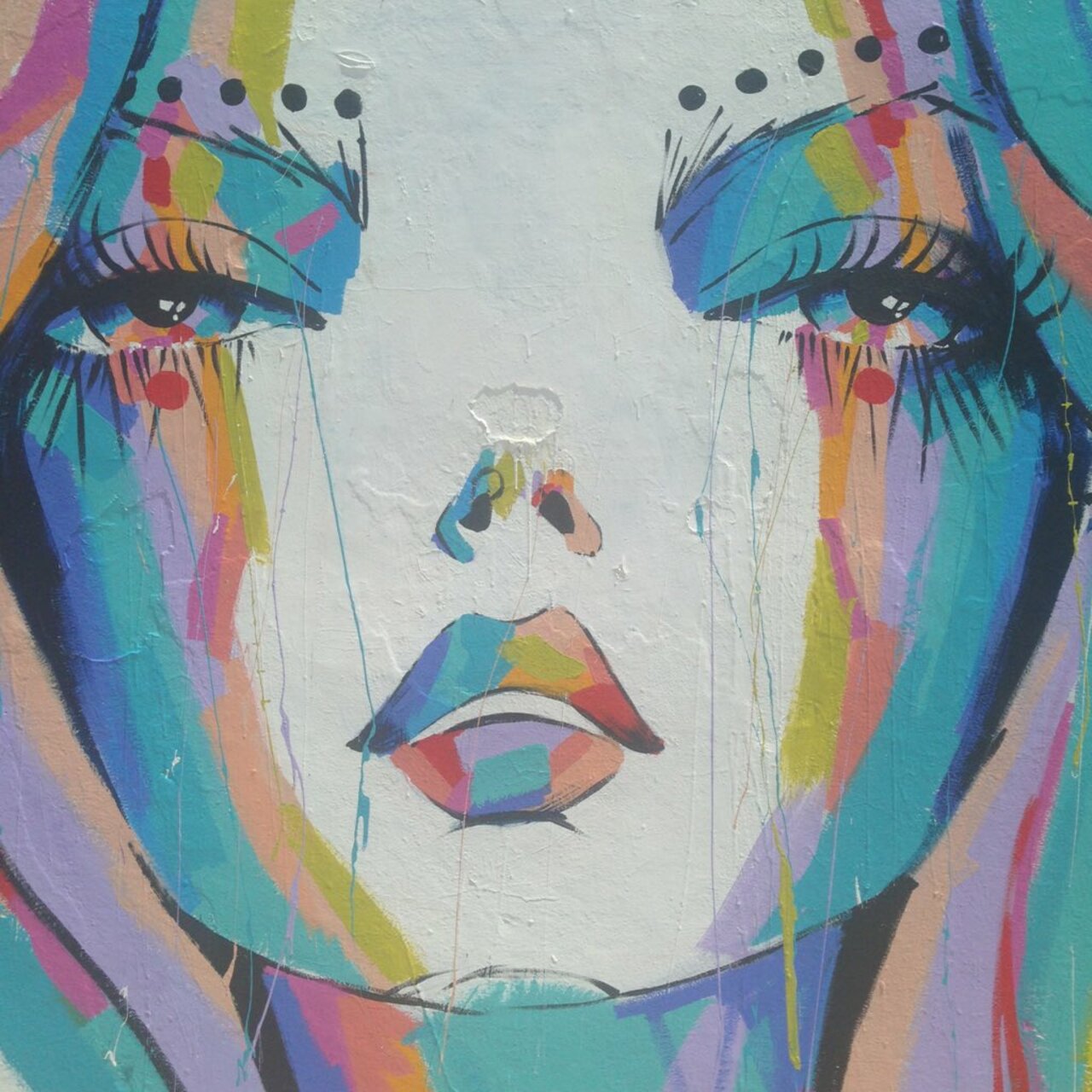 She's a #Bondi #beauty!  #art #graffiti #colourful #eyes #fashion #makeup https://t.co/tFQK42v30s