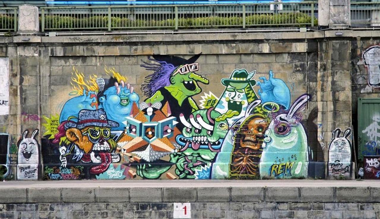 NYCHOS/LOOK/REM/DXTR/LOWBROS/VIDAM
AUSTRIA

#streetart #art #urbanart #graffiti http://t.co/g1hGlwC9vF