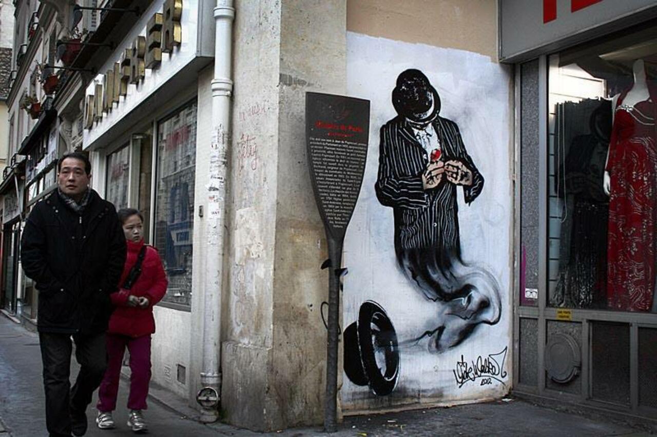 Nick Walker / "The genie in the bowler hat"

#streetart #art #graffiti #urbanart http://t.co/FD82Czmyo3