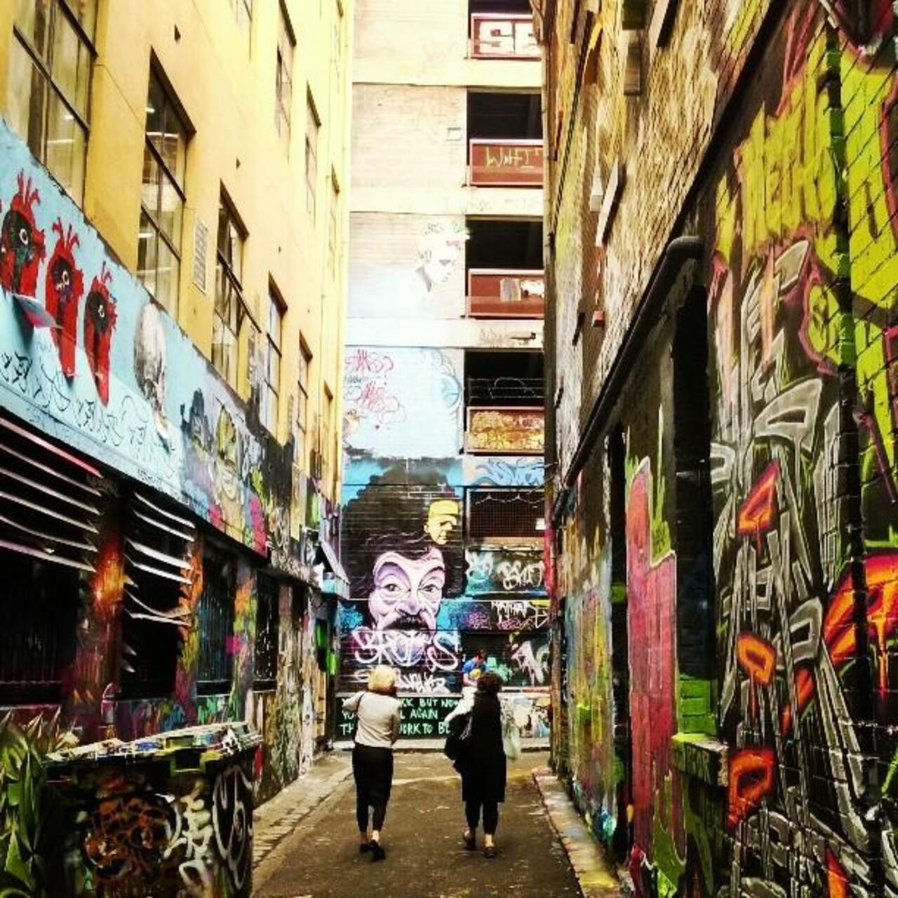 #Graffiti on the #streets of #Melbourne. #travel #art http://t.co/3pKCyErG6d