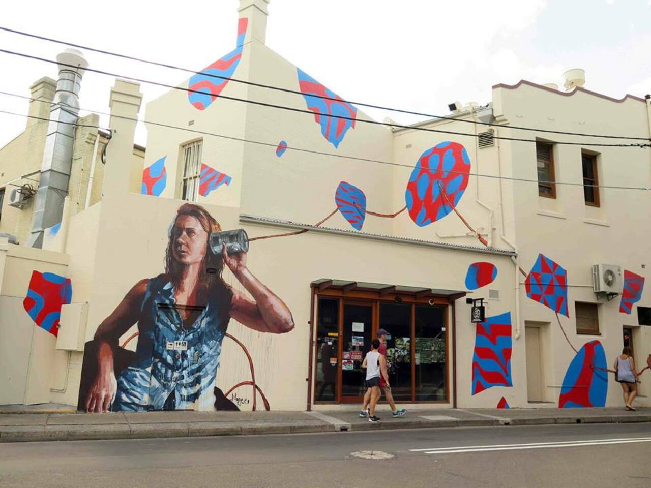 New #Mural Fintan Magee with Numskull, Newtown, Sydney
#art

#streetart
#graffiti http://t.co/MCAQl4VIjS