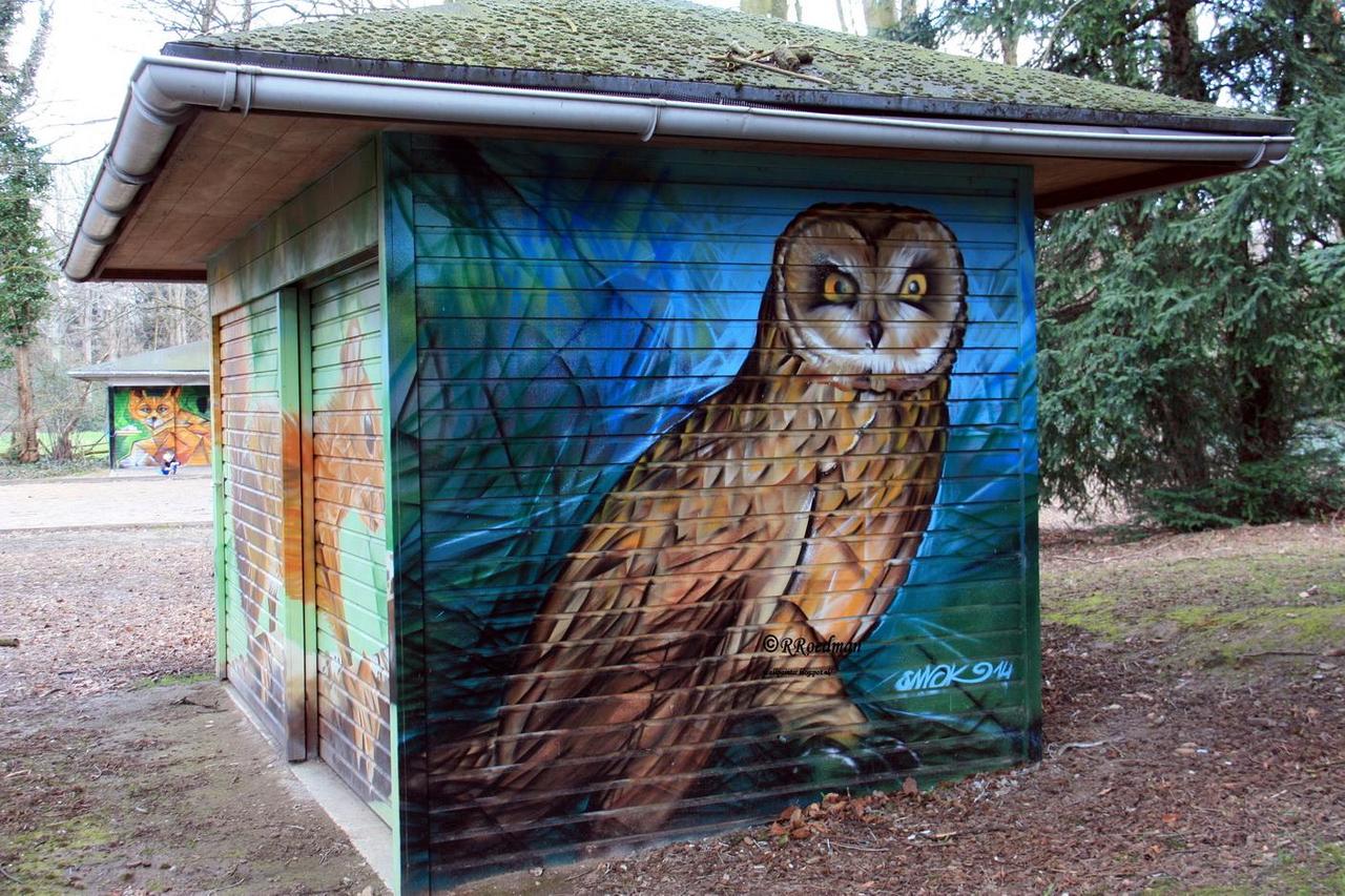 "@RRoedman: #streetart #graffiti  #mural nice Owl from #Smok in #Edegem , 2 pics at  http://wallpaintss.blogspot.nl http://t.co/lNuNZKfjPy"