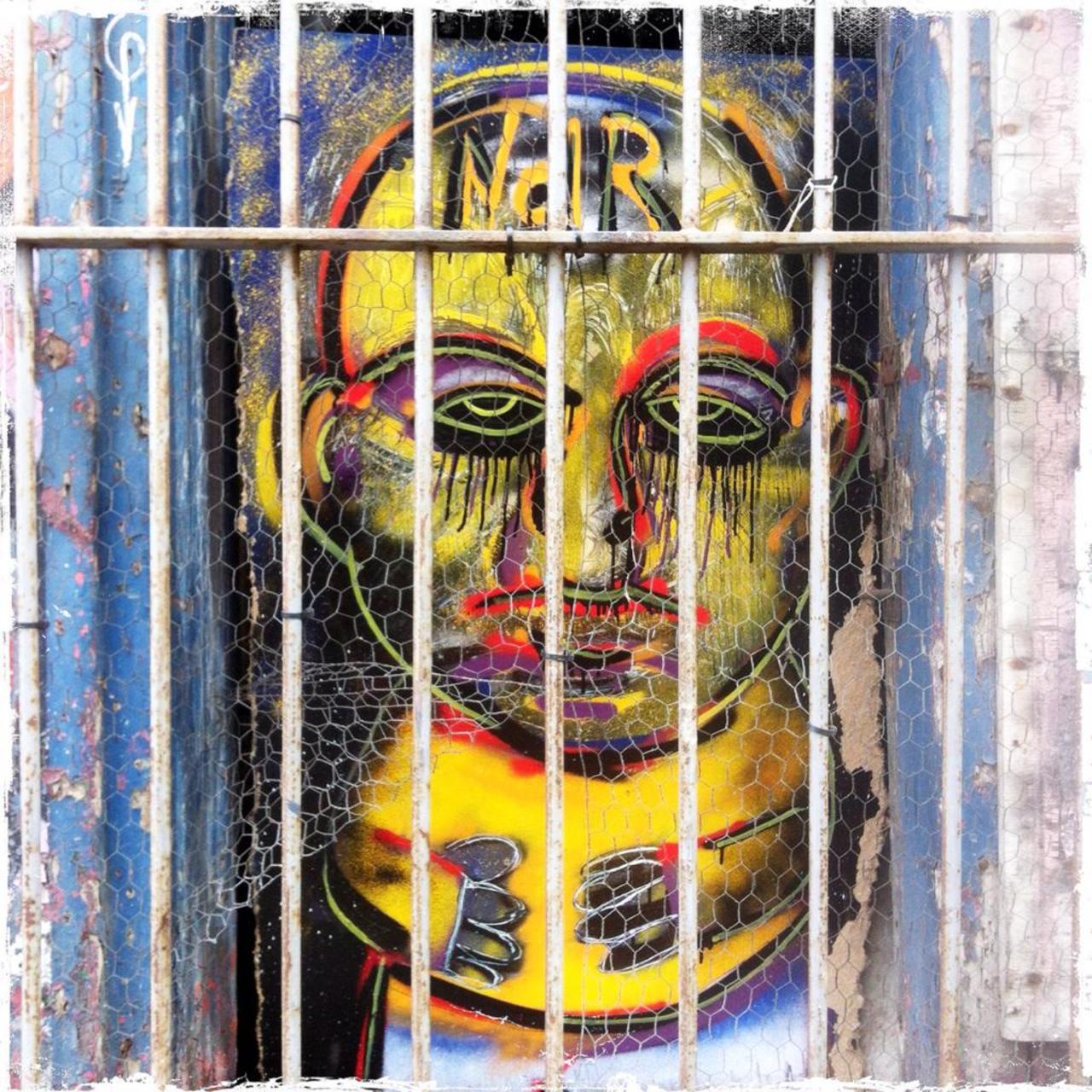 NOIR behind bars

#streetart on Sclater Street #art #graffiti @SclaterStStall http://t.co/8J2eeSsSwg