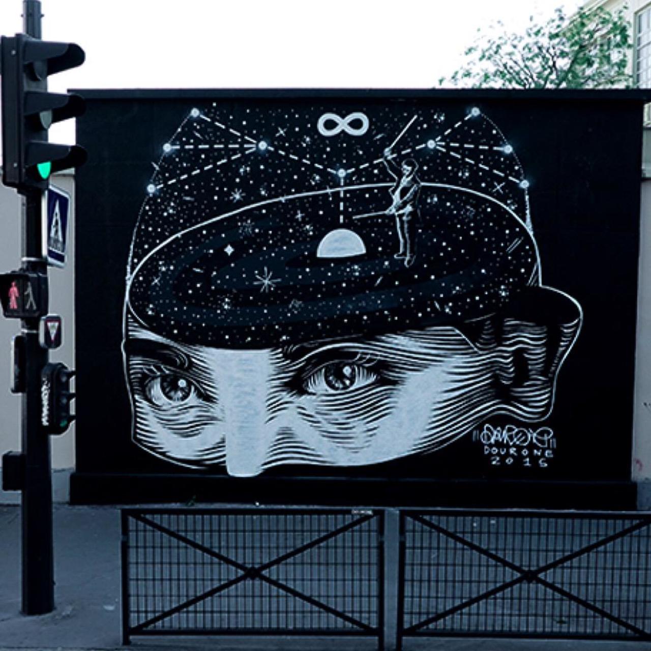 "Seducción Demente" #mural del #artista #Dourone en Rue des Récollets en Paris, #Francia #streetart #graffiti #arte http://t.co/1rZMTzNPsA