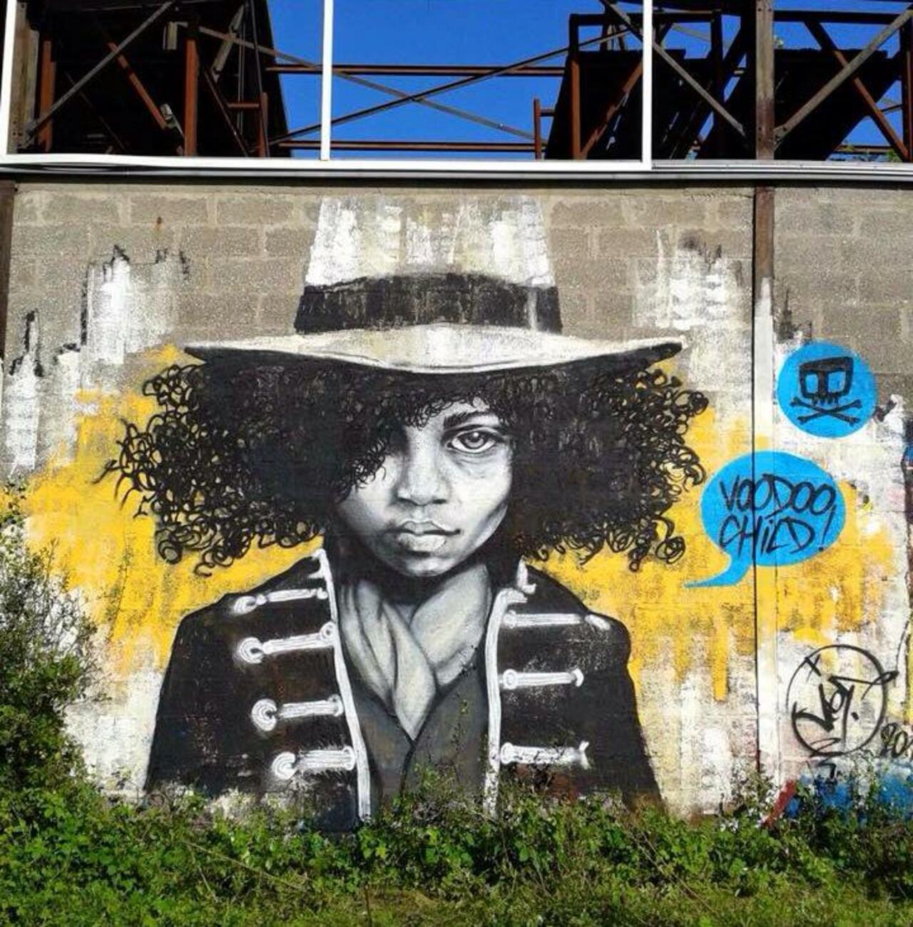 RT ArchaicManor "Street Art portrait by Jef 

#art #arte #graffiti #streetart http://t.co/DN3zzEF6YE yo"