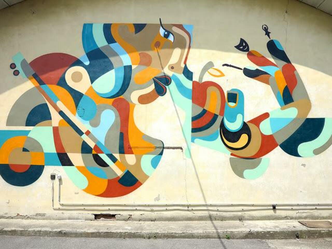 Mural by Reka in Milan, Italy

#streetart #urbanart #mural #art #graffiti http://t.co/7GCnGHEU5H