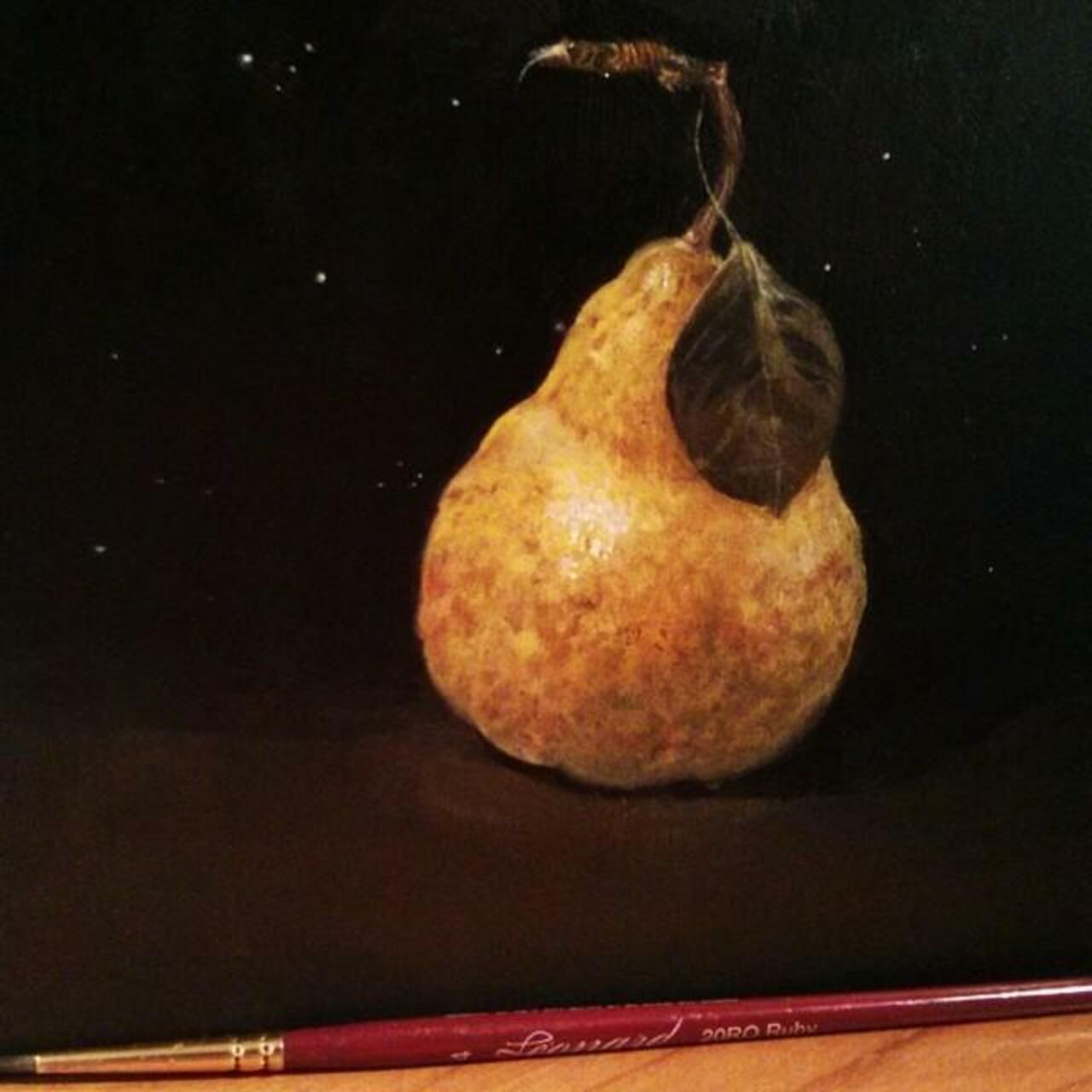 Nearly finished the pear in this #wip #painting #contemporary #art #stilllife #tweet http://t.co/jd4PcfC0eL