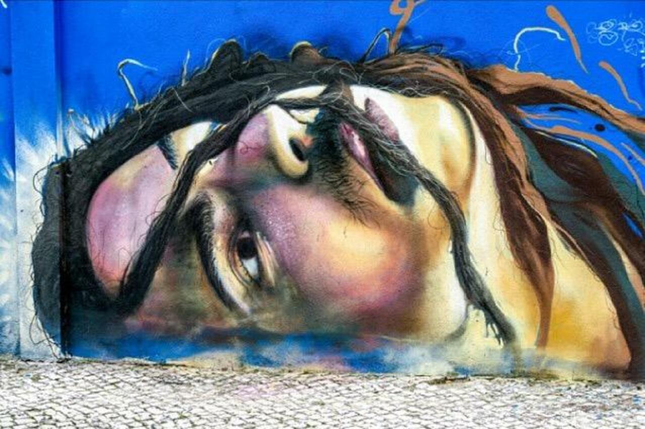 Street Art. Artist unknown. 

#art #arte #graffiti #streetart http://t.co/jyi52UVERH