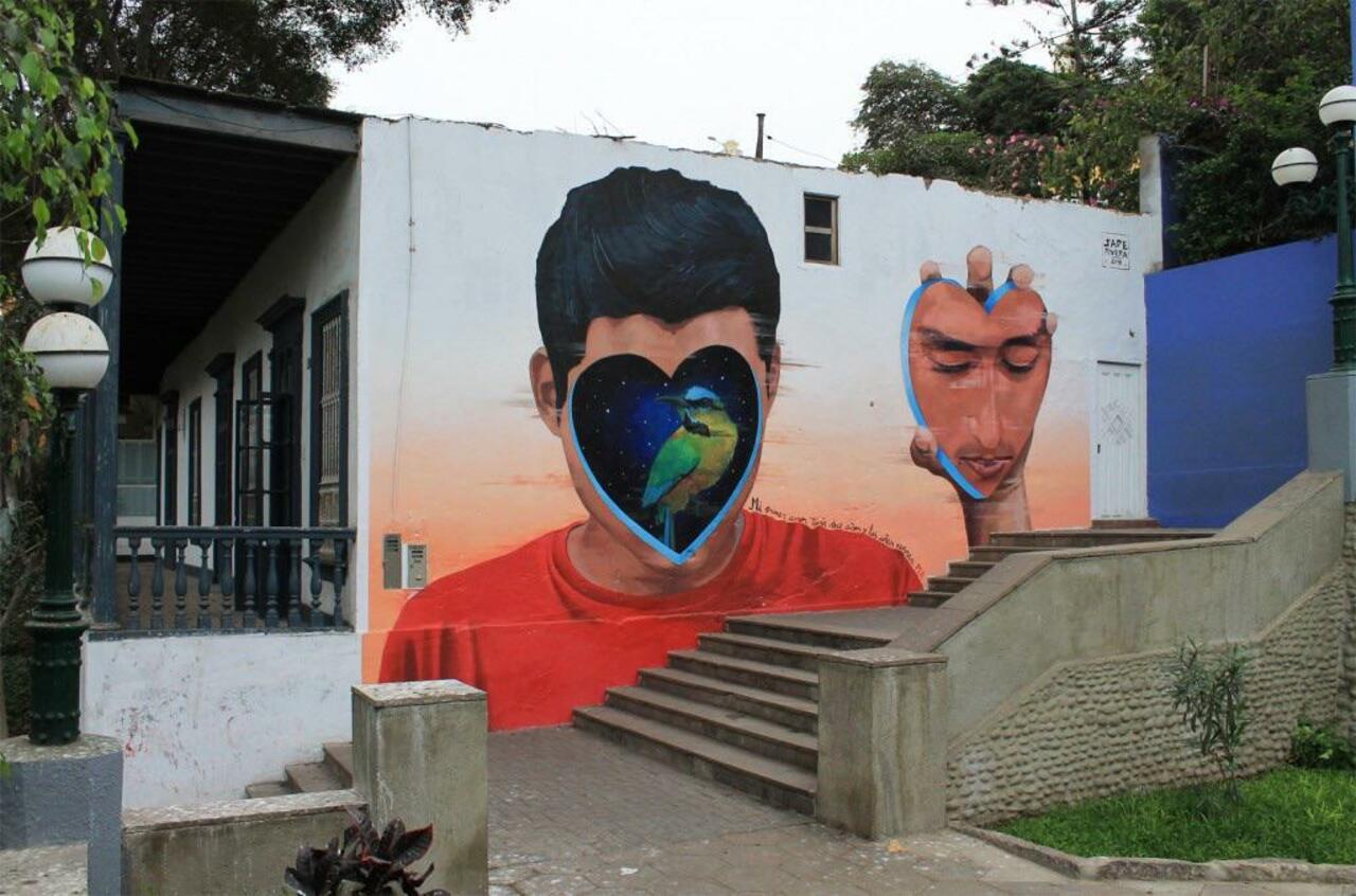 RT @QueGraffiti: El artista Jade pinta un asombroso mural en Barranco, Lima, Perú

#streetart #mural #graffiti #art http://t.co/ATVpWHaNa9