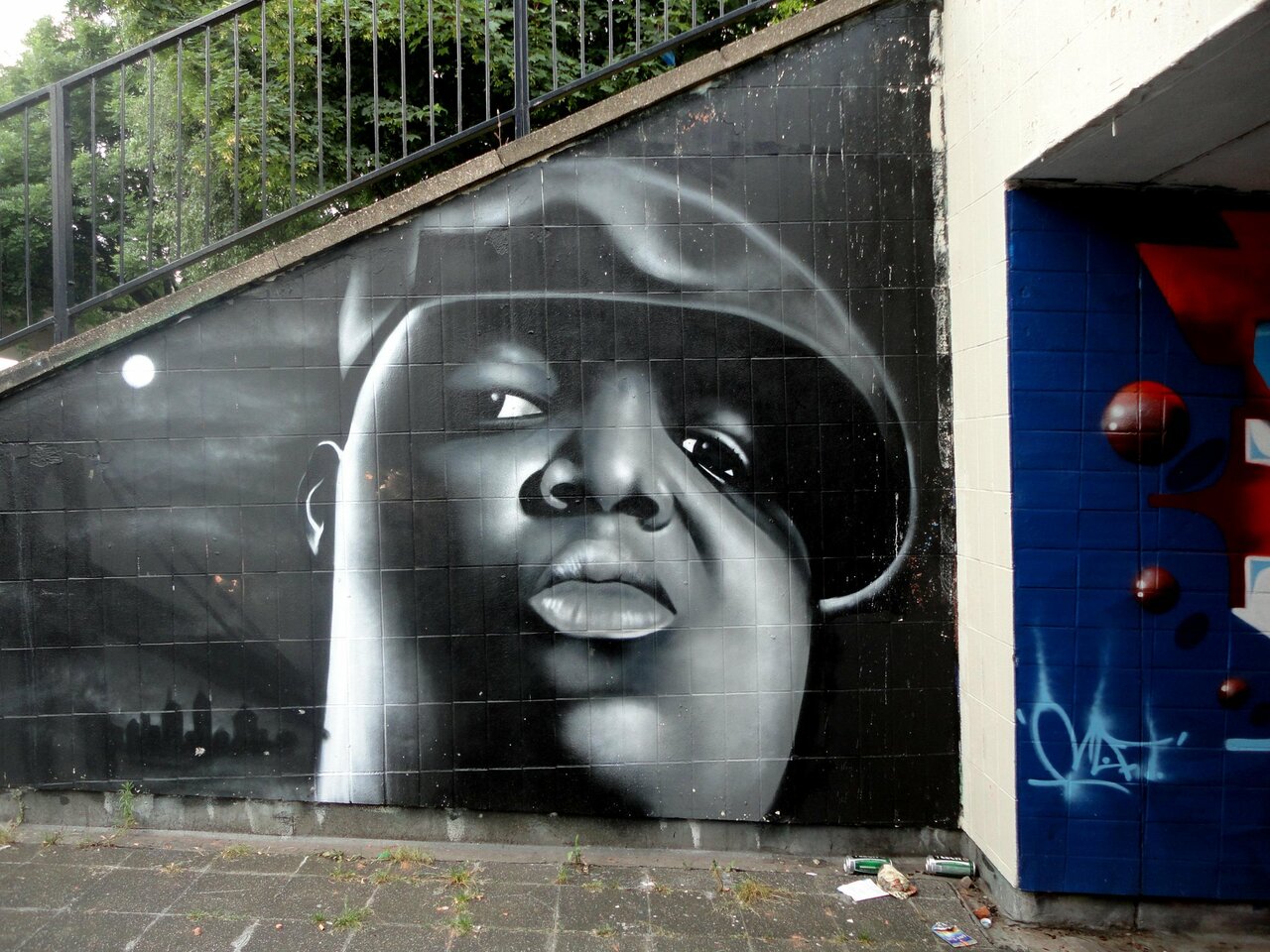 Biggie by Omega

#graffiti #graff #mural #Birmingham #art #arte #streetart #Notorious #tribute http://t.co/jGDWjHpiFd