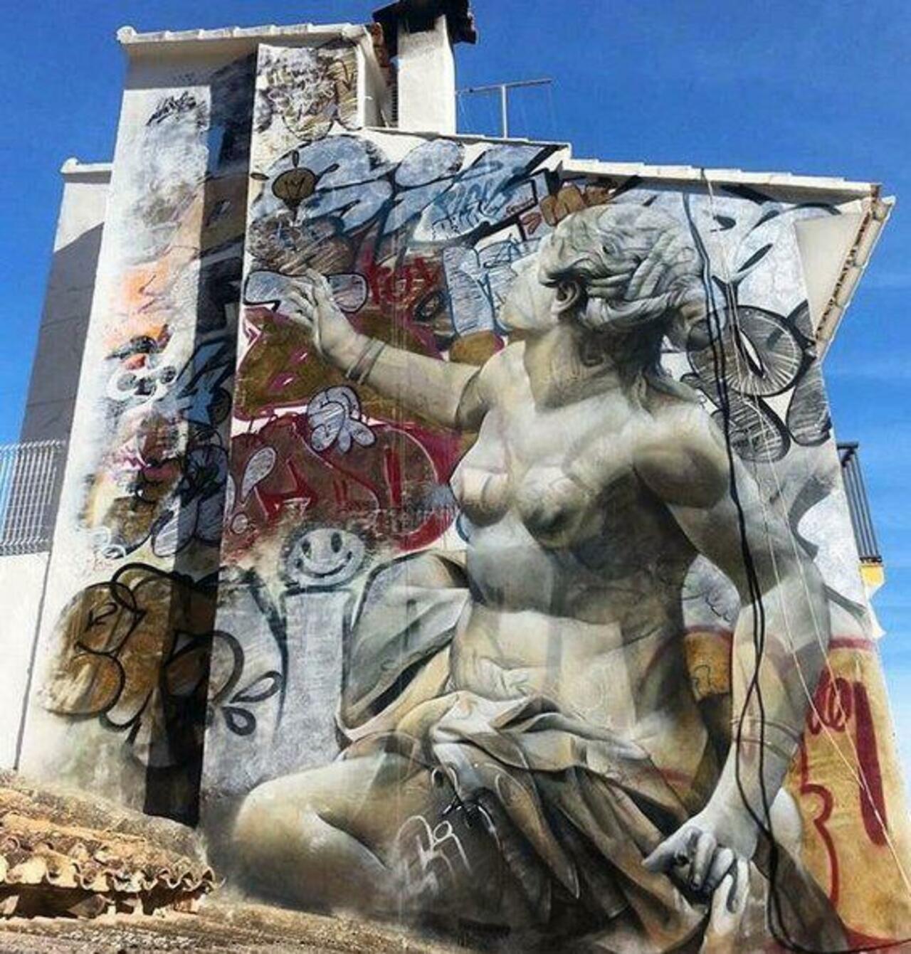 Pichi&Avo in Faranza, Spain
#StreetArt #Mural #beautiful #art #fineart #graffiti http://t.co/xFI8IL0n85