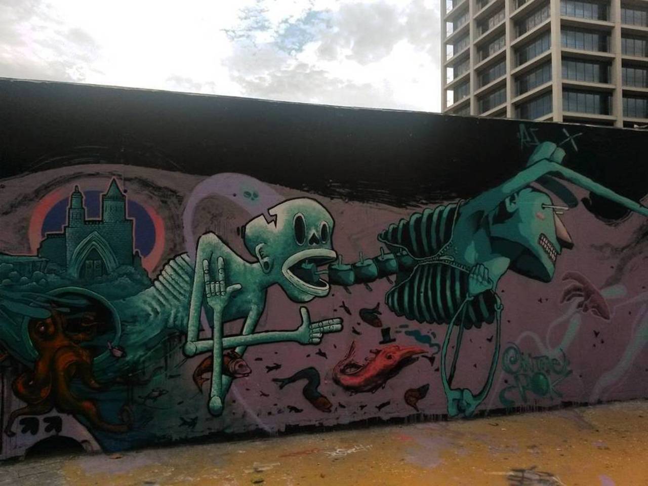 #streetart #onmyway #graffiti #art #arte #urbano #urbanart #efimero #instagraffiti #instaart #instastreetart #barce… http://t.co/U7bX8f7ga8
