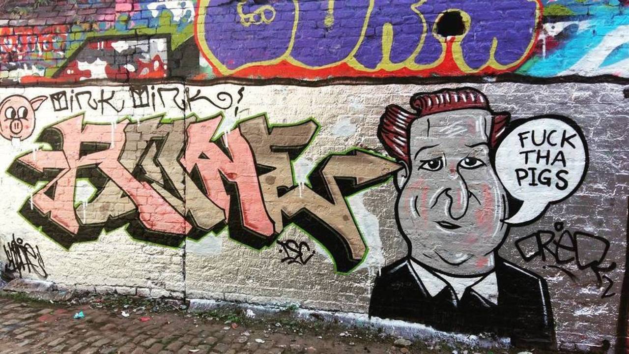 RT @artpushr: via #obi_wan79 "http://ift.tt/1jkZ9rz" #graffiti #streetart http://t.co/S1aO4WNWus