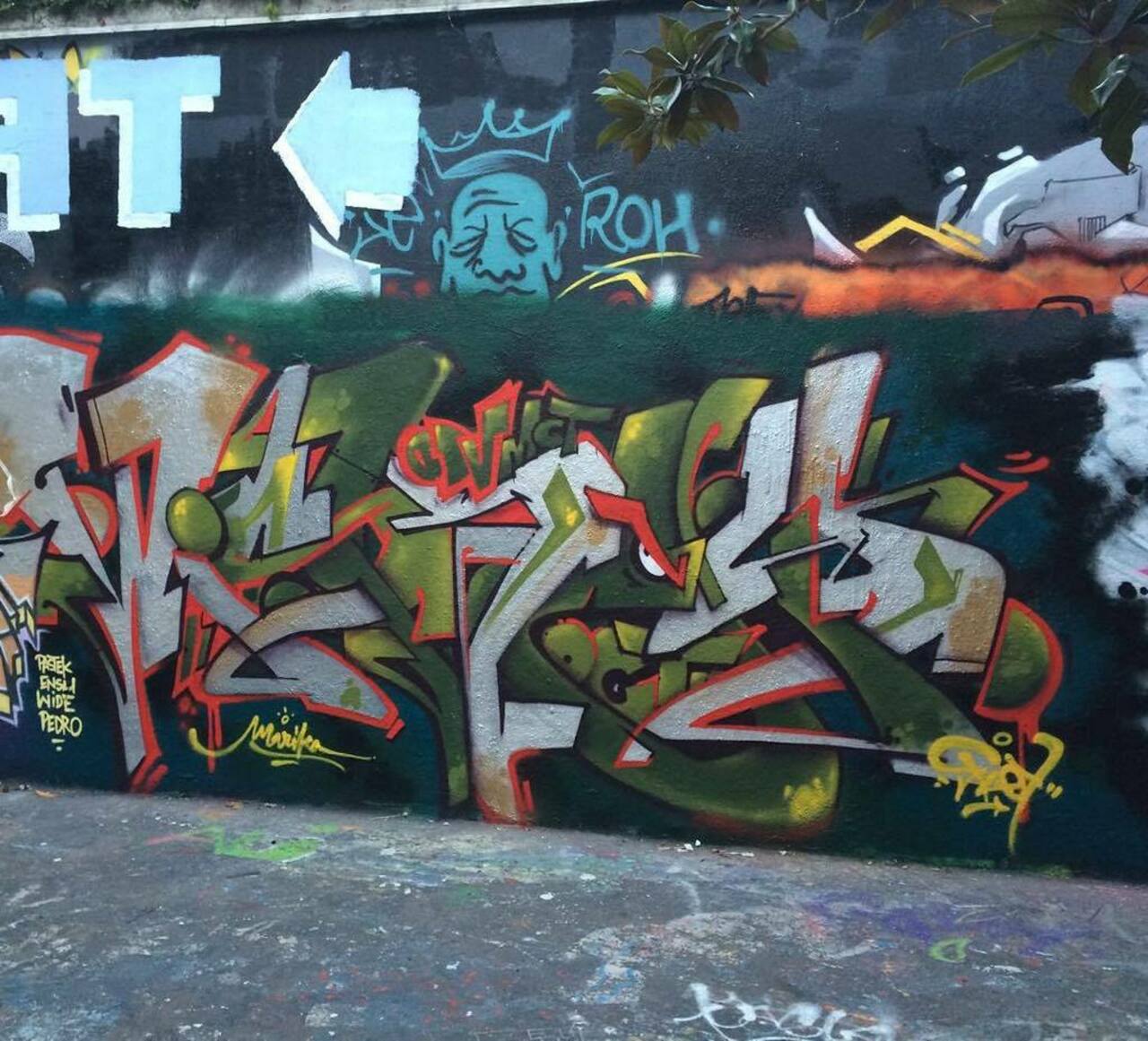RT @artpushr: via #insta_fdy "http://ift.tt/1VhiBXx" #graffiti #streetart http://t.co/0j8r9um2la