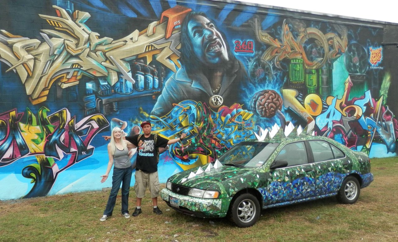 #Houston #Graffiti #Streetart Rejak and @sentrasaurus finally get to meet each other ... as Meeting of Styles ends. http://t.co/vtRACy31sw