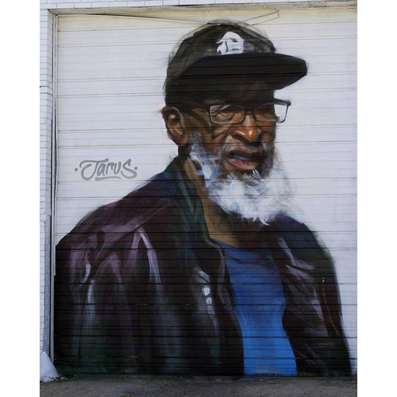 New mural by #graffiti artist Jarus for the Detroit Murals in the Market #streetart festival

http://wp.me/p2dpFM-38b http://t.co/3XBsBBPBWC