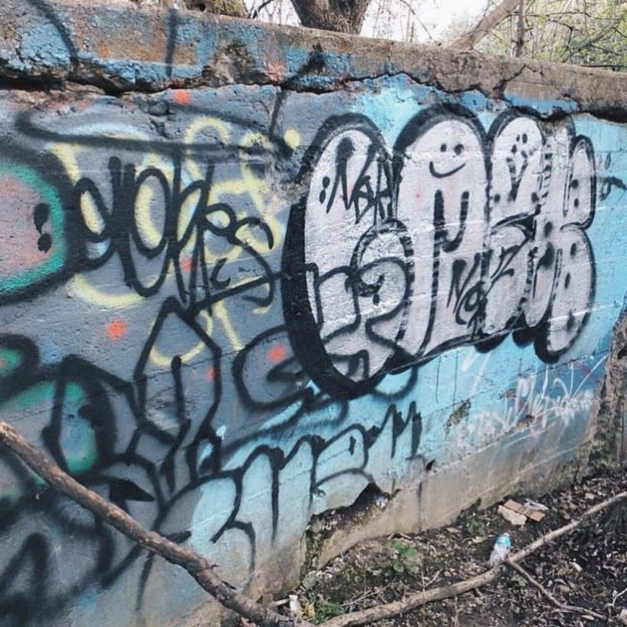 RT @artpushr: via #crossxed "http://ift.tt/1FDUv1Q" #graffiti #streetart http://t.co/7iOkErGhfy