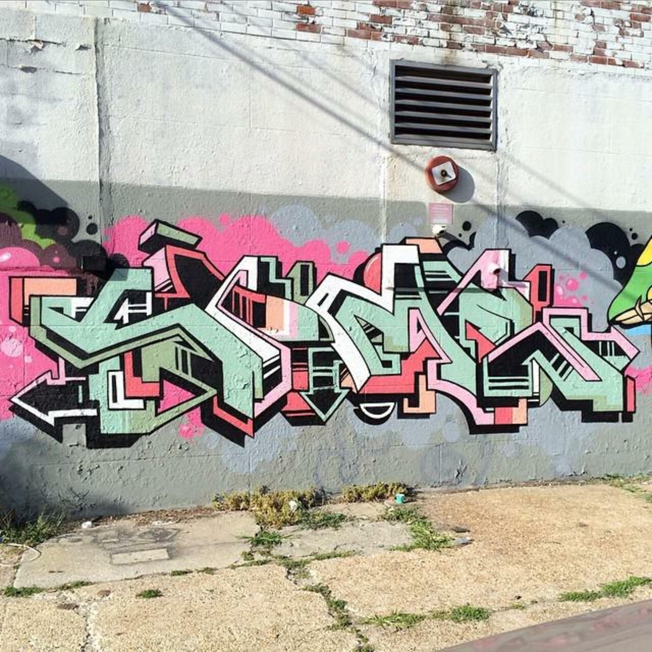 RT @artpushr: via #tbm_zoo "http://ift.tt/1FFUKJY" #graffiti #streetart http://t.co/07pb1yTHJ3