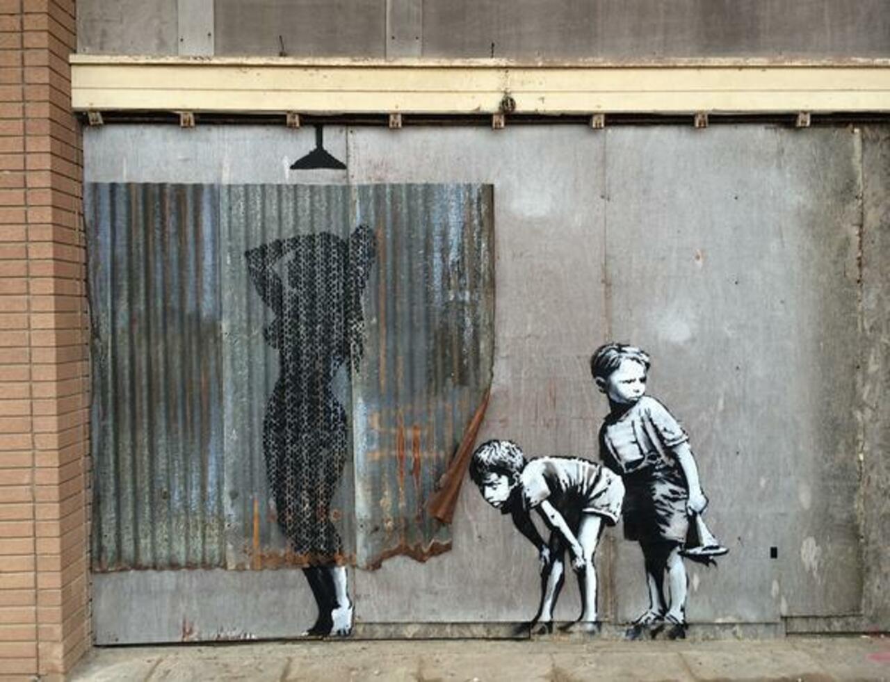 RT @upbyartists: BANKSY 
#banksy #graffiti #illustrator #streetart #wow #art http://t.co/M7O0xFiIFW