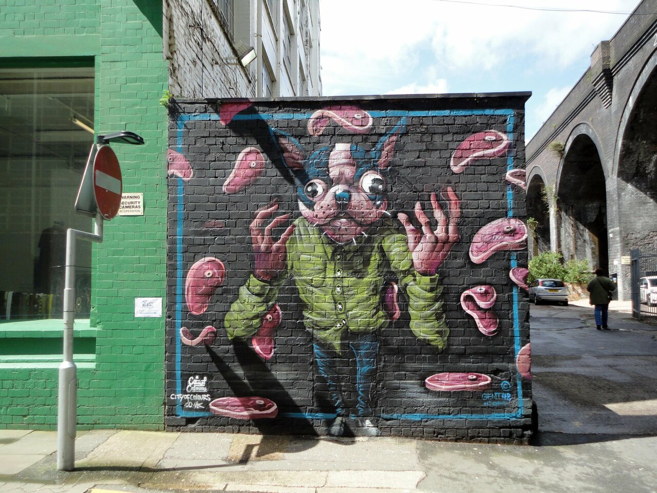 RT @djcolatron: An oldie promo for City of Colours, by Gent 48

#art #arte #mural #graffiti #streetart #Digbeth http://t.co/RD27uJyvIQ