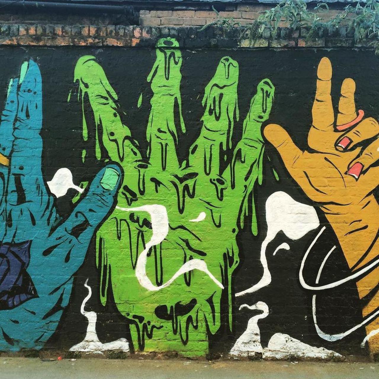 #graffitiporn  #wallporn #mural  #murales  #graffitiporn #lovestreetart #streetart #graffiti #london #loveshoreditc… https://t.co/0YugDdM0lr