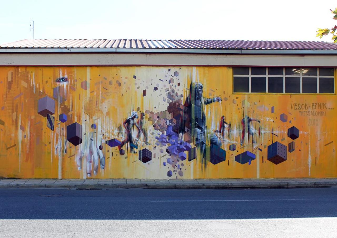 Etnik & Vesod collaborate on a new piece in Thessaloniki, Greece. #StreetArt #Graffiti #Mural http://t.co/L8Ai8hoWFq