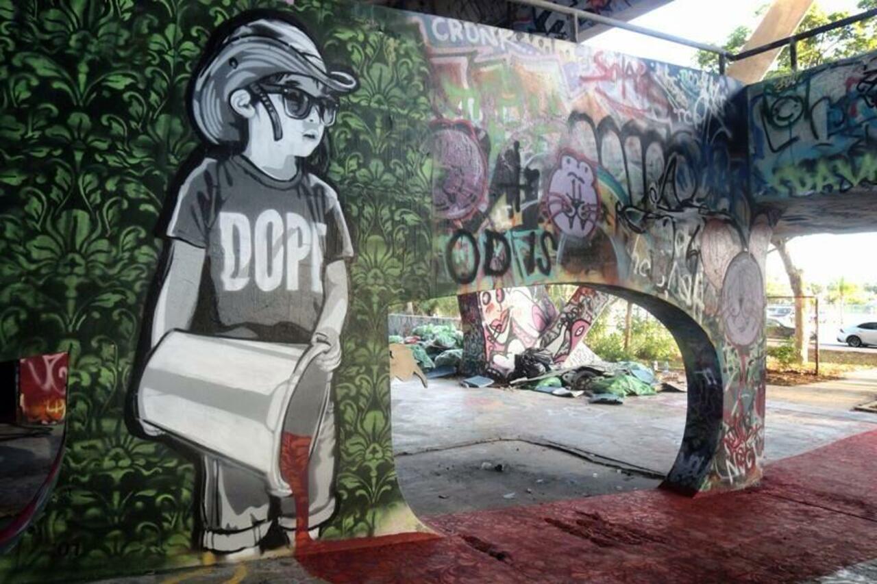 Artists @joeiurato x Logan Hicks Street Art piece in Miami, Florida #art #graffiti #mural #streetart http://t.co/8UJfJ3rwwK