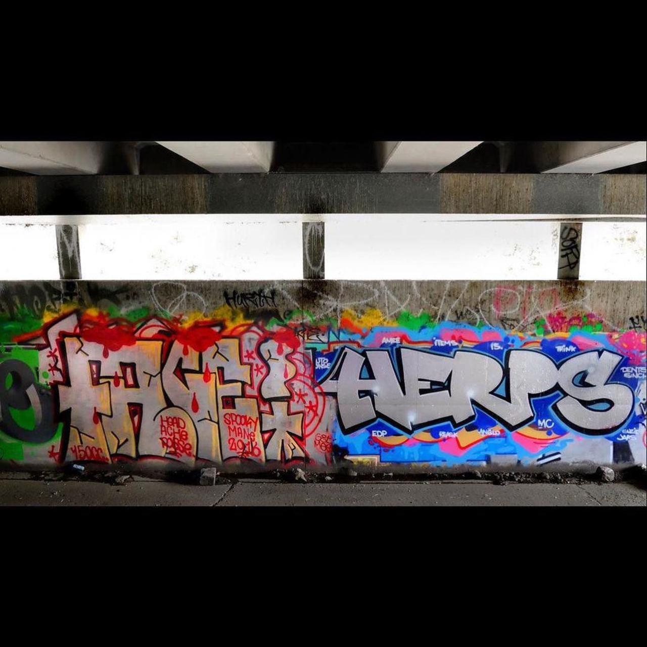 #streetart #urbanart #aerosolart #graff #streetartmelbourne #taggers #melbournestreetart #graffiti #tagging #typogr… http://t.co/kyUGFZ4eRh