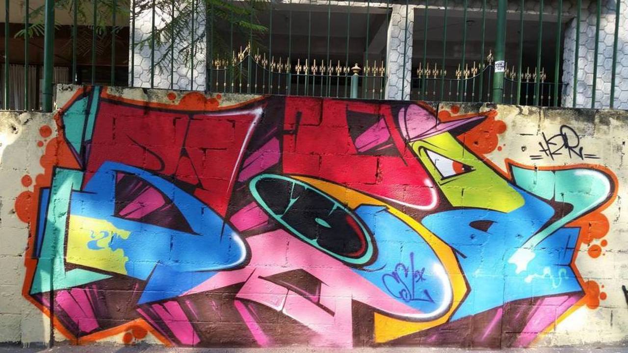 Close - #CoresEValores 
#graffiti #graffitiart #streetart #art #arte #arteurbana #graffitikings #letters #welovelet… http://t.co/kbSSAJjqFo