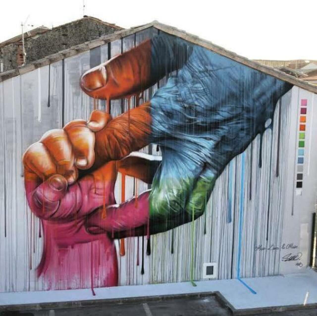 RT @Trxll_Squad: Seno Street Art 

#art #graffiti #mural #streetart http://t.co/l6HAgnY2Am