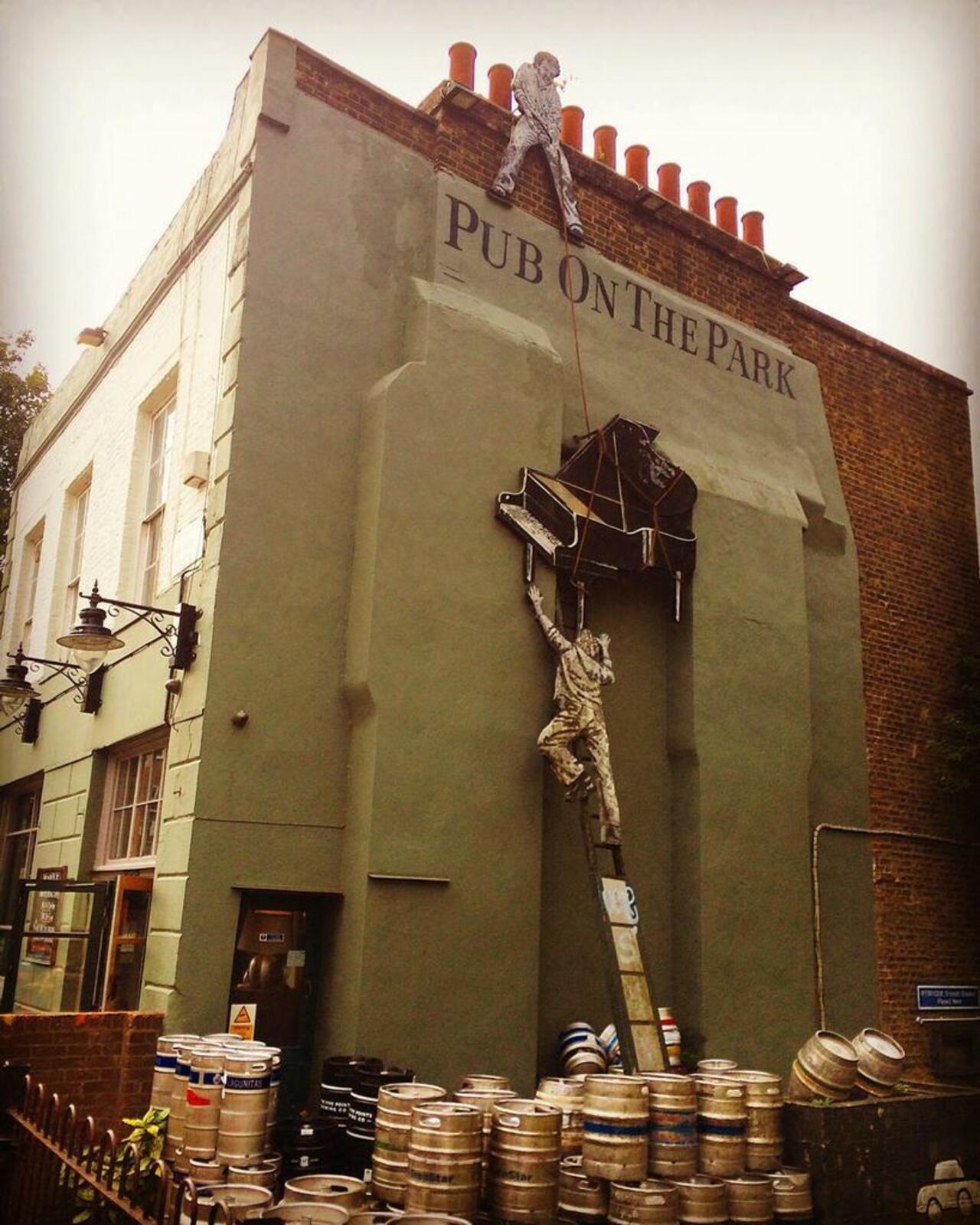 #pub #graffiti #londonstreetart #globalstreetart #streetartlondon #streetart #art #artist #london #hackney #instaco… http://t.co/Jef7DPnHf8