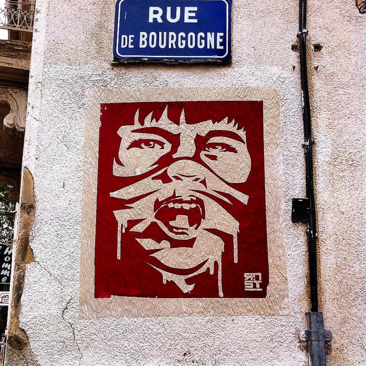 Street Art by RNST in #Nîmes http://www.urbacolors.com #art #mural #graffiti #streetart http://t.co/6p1KrQT6WK