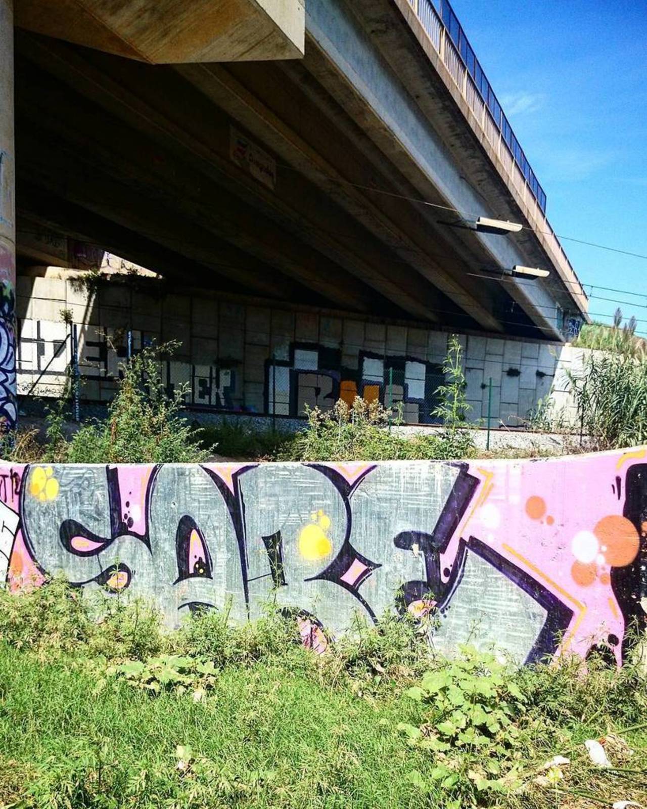 RT @artpushr: via #bcnlegends "http://bit.ly/1iYGlOp" #graffiti #streetart http://t.co/rHJAXxoBMM
