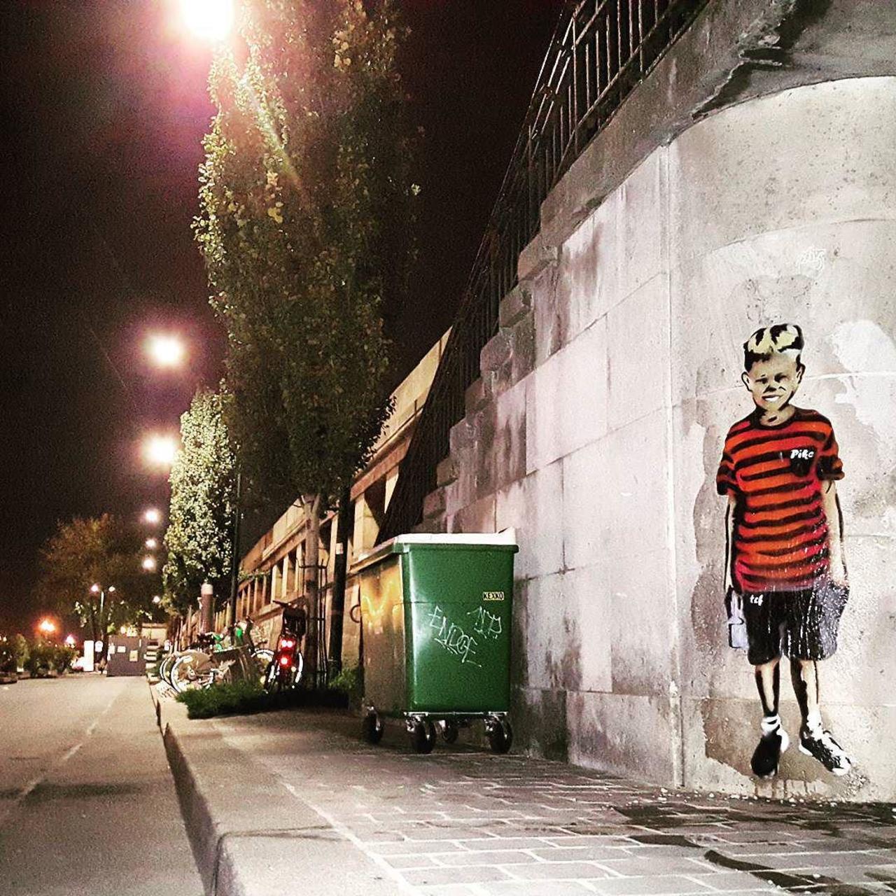 #Paris #graffiti photo by @the169 http://ift.tt/1M53lXH #StreetArt http://t.co/9s6Xr7aufV