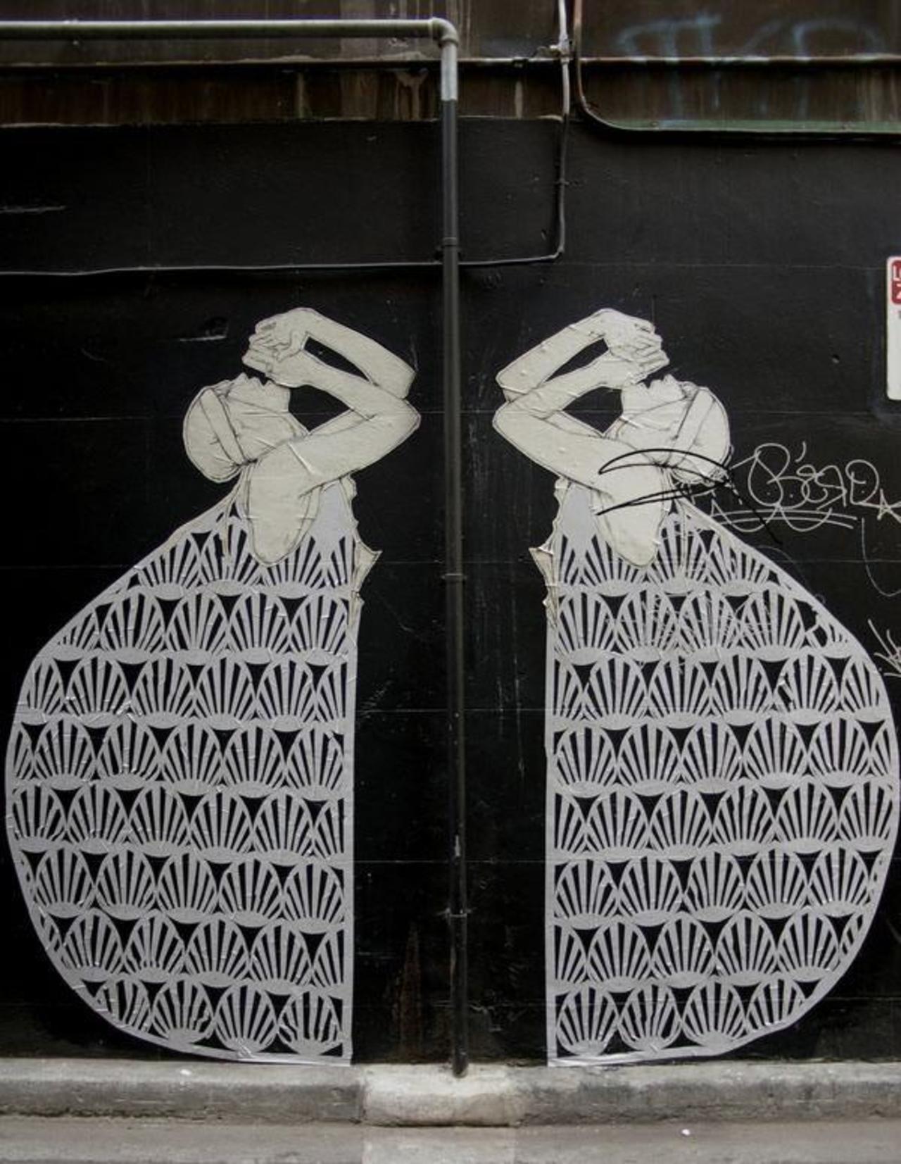 RT @BenWest: RT @lmalis: #Streetart #urbanart #graffiti #collage papier de l’artiste Miso (Stanislava Pinchuk) Melbourne
#symetrie http://t.co/M1u0Zq8wWa