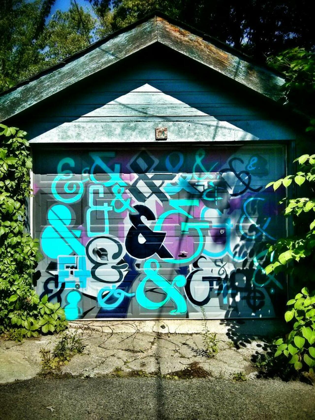 Ampersand.
#streetart #urbanart #graffiti http://t.co/T21E9mc8zO