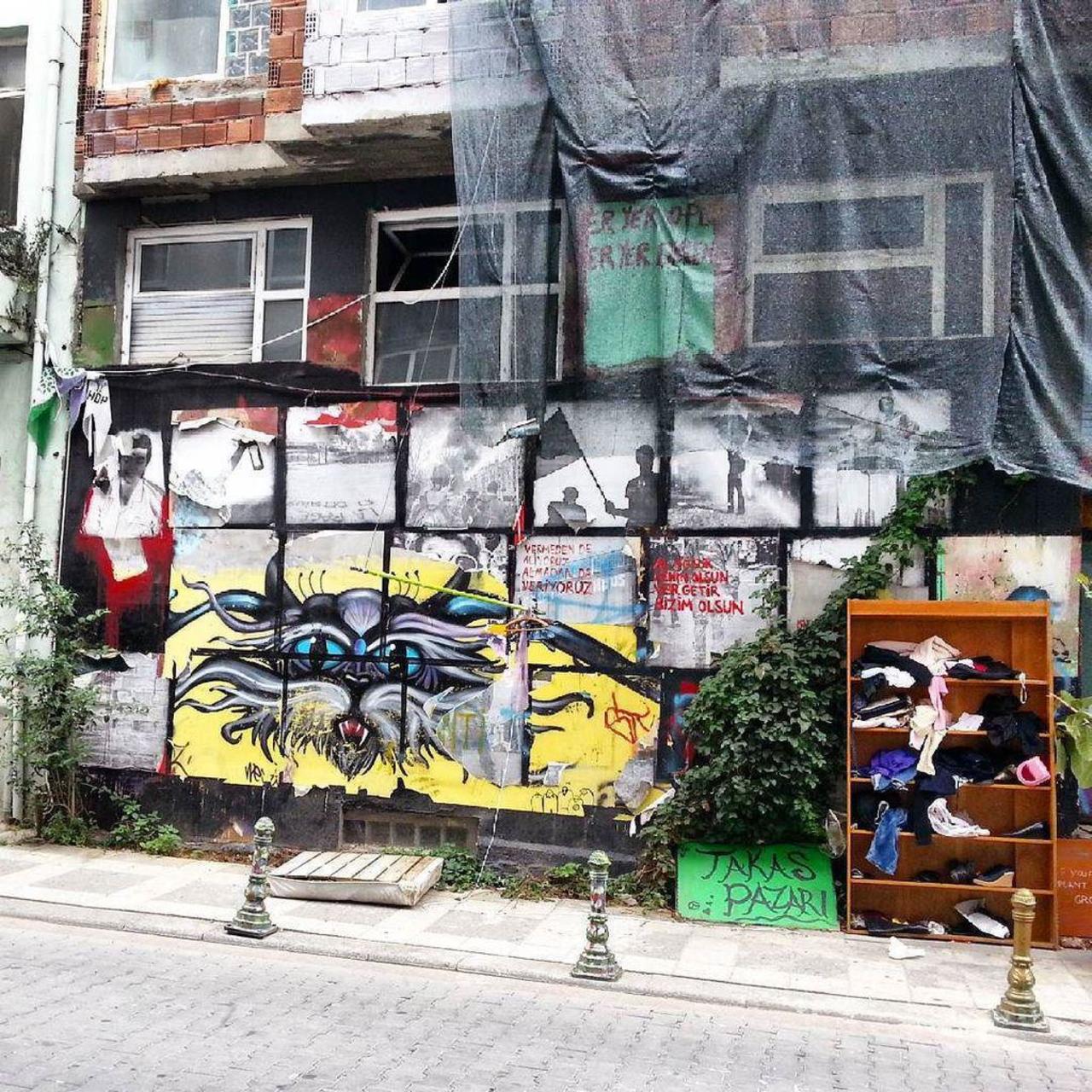 #streetartkadikoy #streetart #graffiti #publicart #urbanart #sokaksanatı #streetartistanbul #istanbulstreetart by w… http://t.co/cqEbQ1sUtn