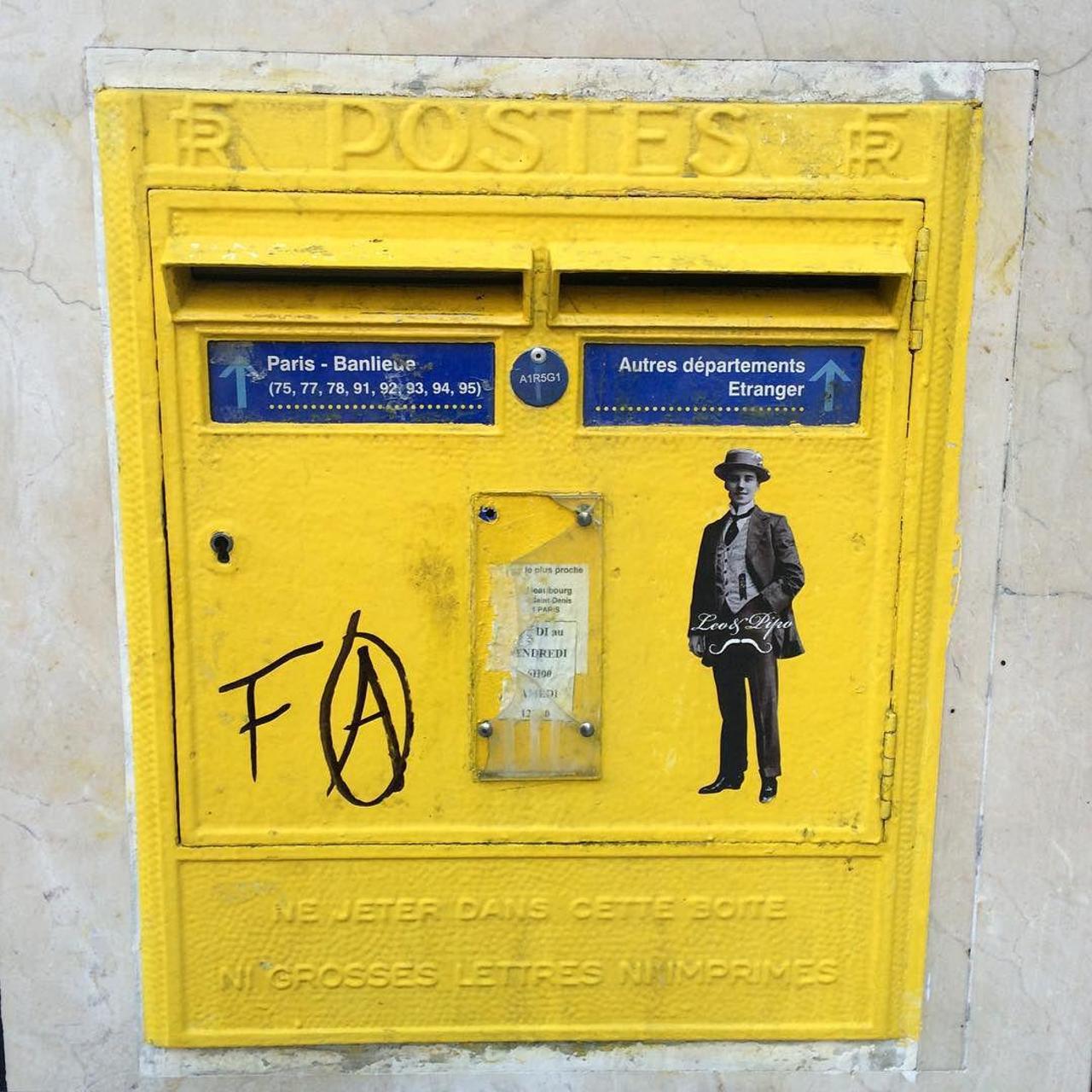 #Paris #graffiti photo by @benapix http://ift.tt/1LzrnLR #StreetArt http://t.co/2JyKYcD1WI