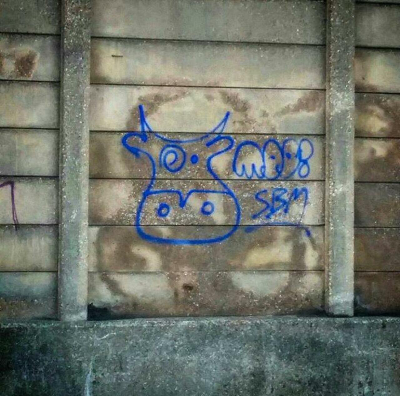 RT @artpushr: via #mangio_lattine "http://bit.ly/1MiwOxH" #graffiti #streetart http://t.co/5bRXZramP9