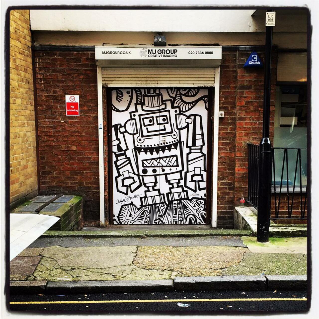 #clunkydoodles #graffitiart #Farringdon #streetart #graffiti #MJGroup Nice lunch time surprise! #picoftheday http://t.co/51YEsueEb5