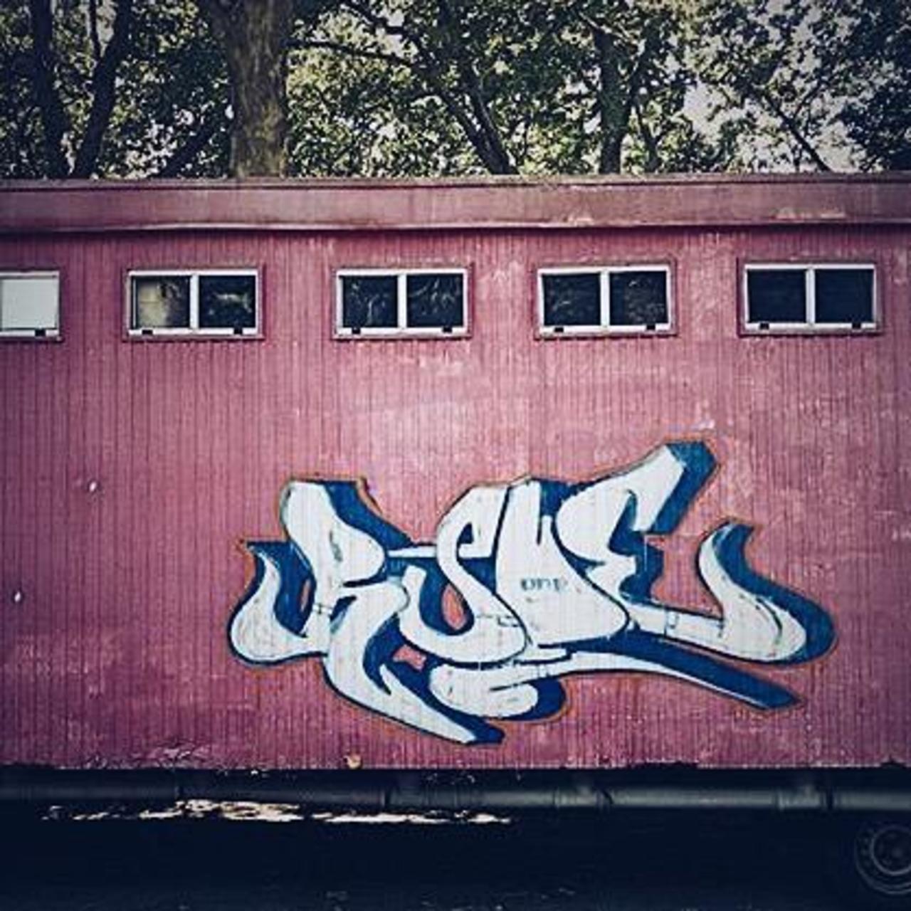 RT @artpushr: via #super9seals "http://bit.ly/1MizMxO" #graffiti #streetart http://t.co/KhzVhWlTY8