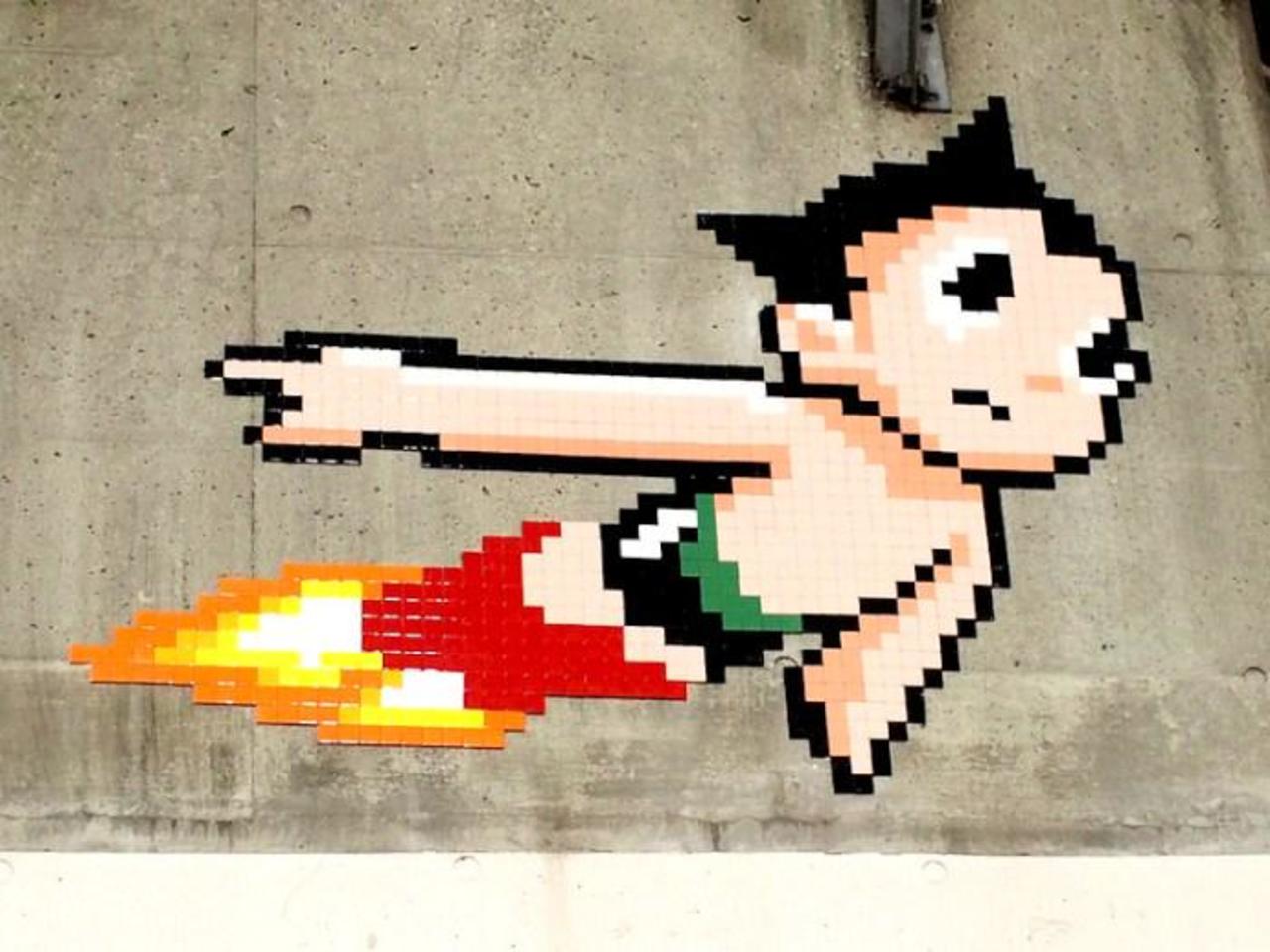 #StreetArt Check out Tokyo’s pretty cool 8bit  #graffiti #art http://t.co/s5QVsRoaAI” http://ow.ly/MBQQx