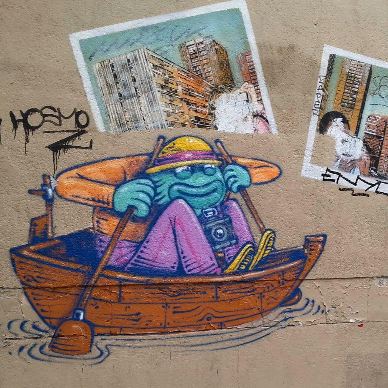 #Paris #graffiti photo by @fotoflaneuse http://ift.tt/1GzPnqC #StreetArt http://t.co/BLTpOnzm6z