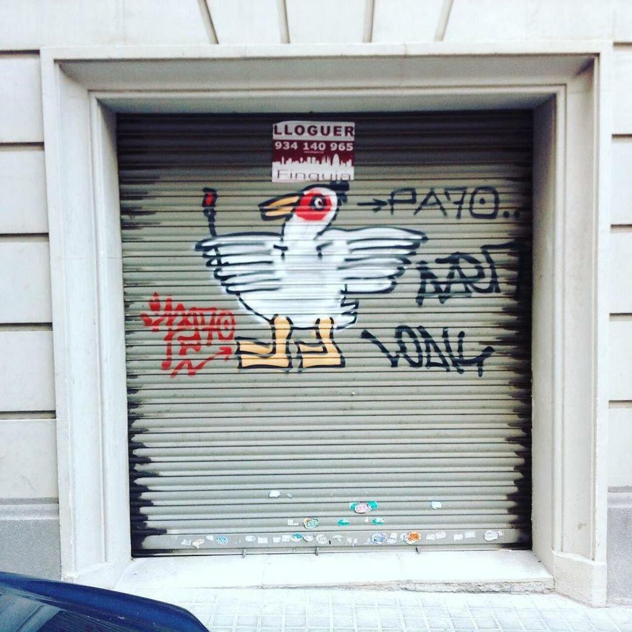 Poulet à louer #street #streetart #streetartbarcelona #graff #graffiti #wallart #sprayart #urban #urbain #urbainart… http://t.co/KS2lGKxE5n