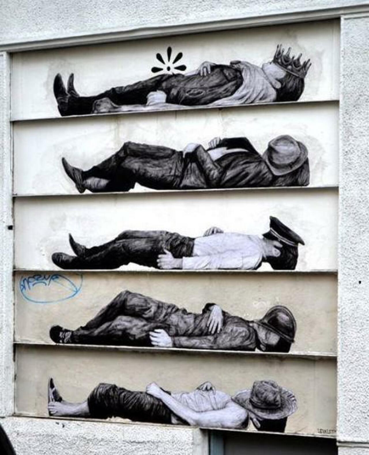 RT @DavidBonnand: L'ordre des choses, 2015
#Paris #France
by #Levalet ()
#streetart #graffiti #art http://t.co/2k6UIaKyAx