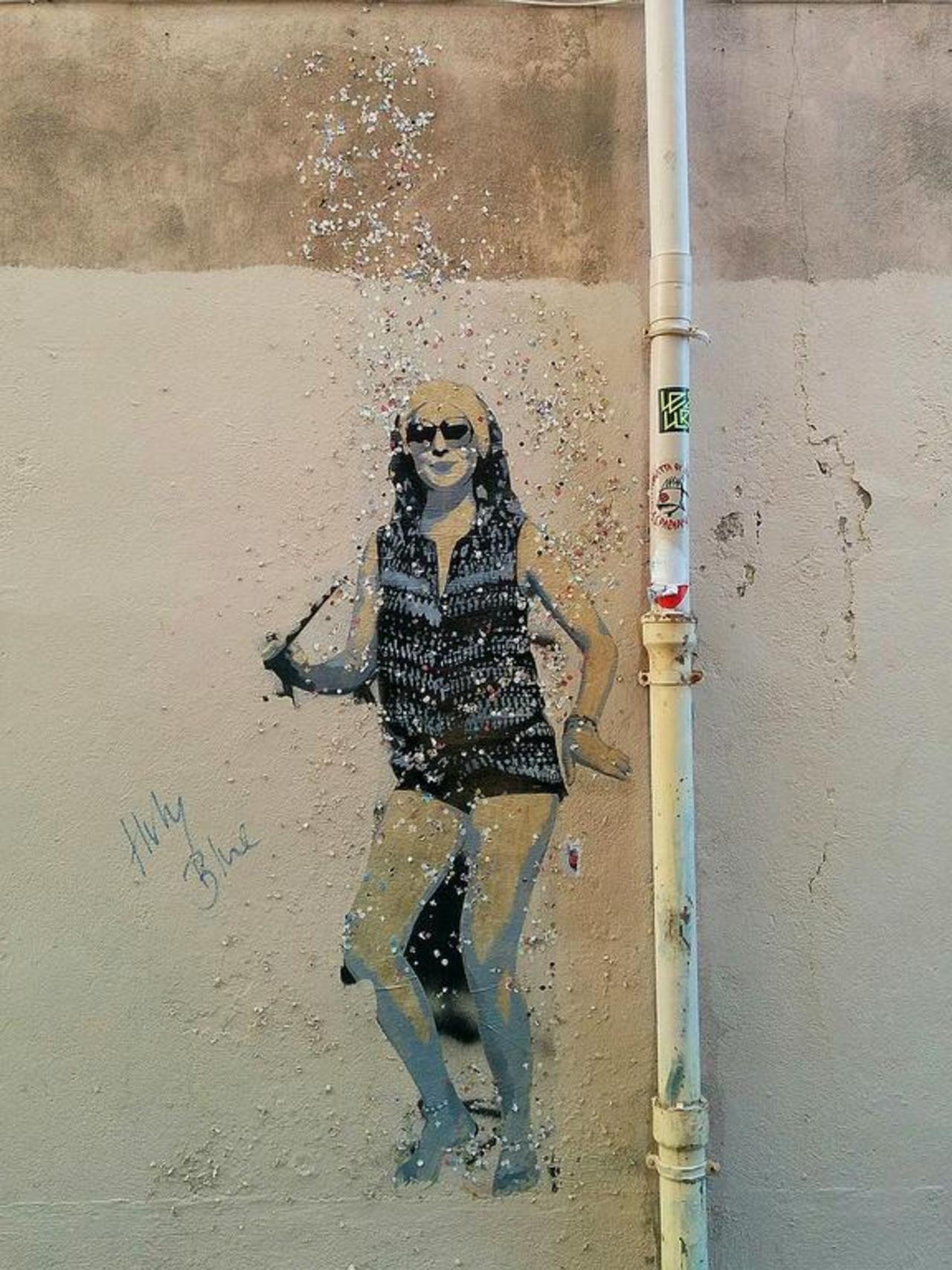 RT @urbacolors: Street Art by anonymous in #Marseille http://www.urbacolors.com #art #mural #graffiti #streetart http://t.co/nXbZnEz45R