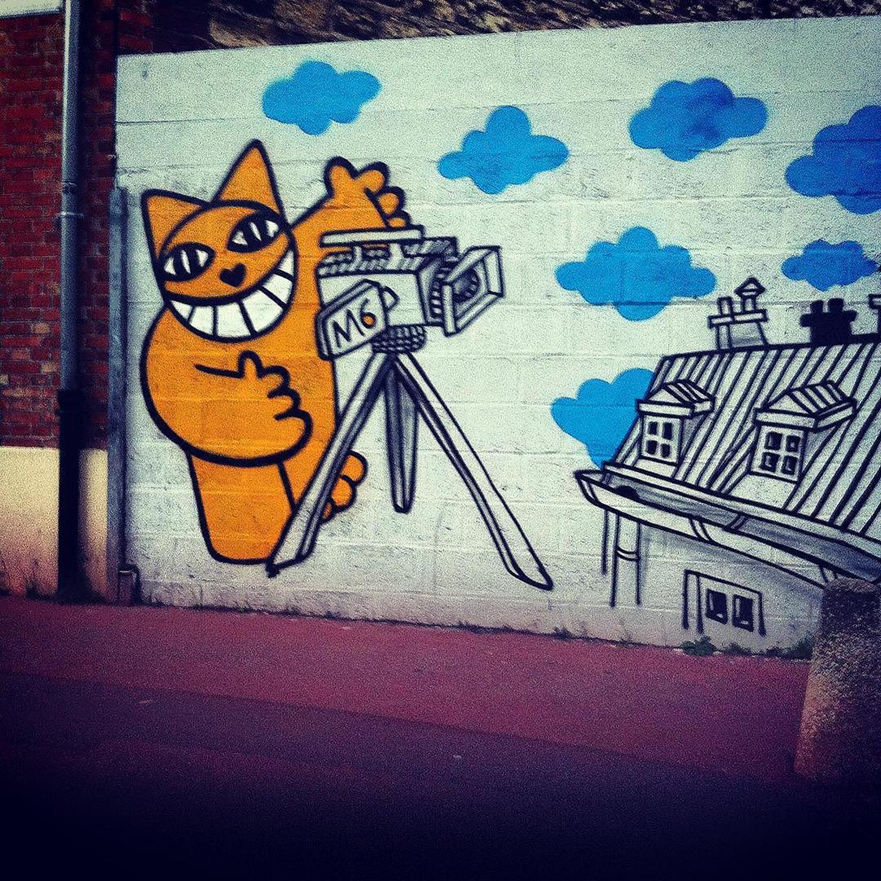 #Paris #graffiti photo by @anne__sofy http://ift.tt/1hvCSG5 #StreetArt http://t.co/Z4i9IYnSMt